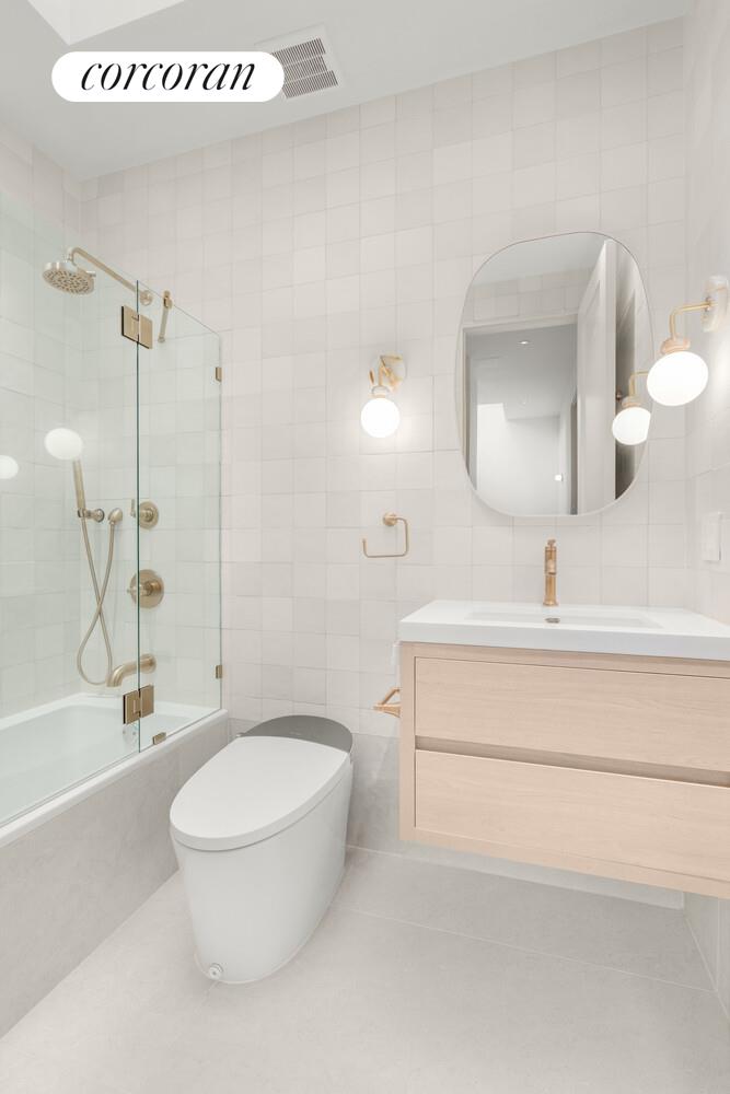 980 Metropolitan Avenue East Williamsburg Brooklyn NY 11211