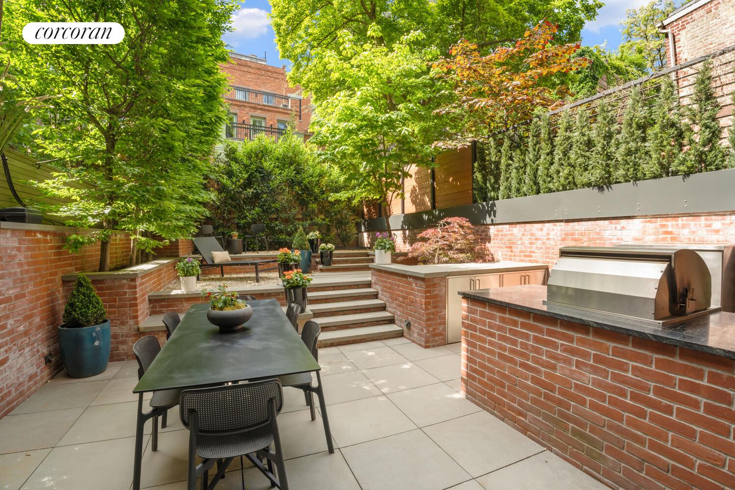 21 Bethune Street GARDEN W. Greenwich Village New York NY 10014