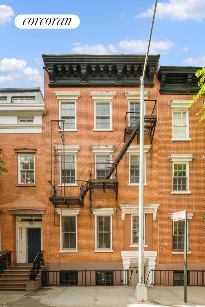 21 Bethune Street GARDEN W. Greenwich Village New York NY 10014