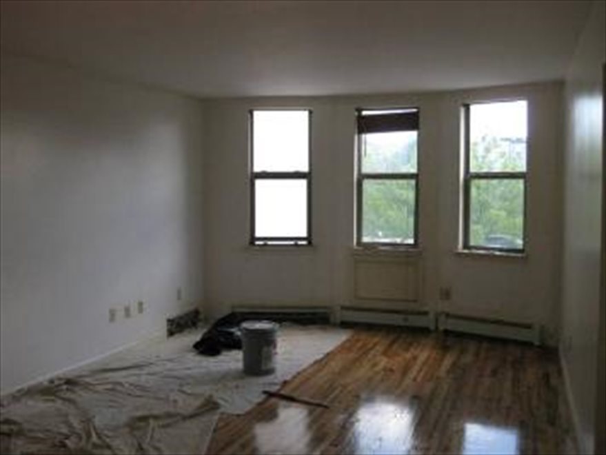 New York City Real Estate | View 13 Hull Street, 2 | new paint job | View 3