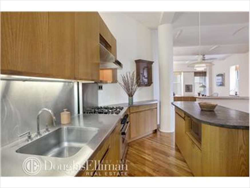 New York City Real Estate | View West 16th Street | 1 Bed, 2 Baths | View 1