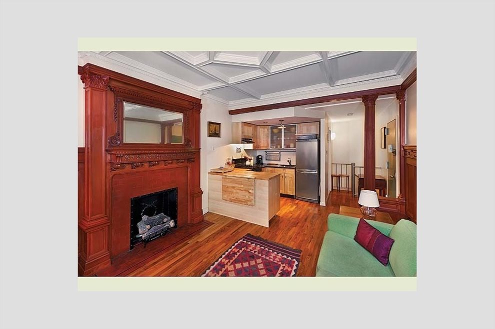 New York City Real Estate | View West 101st Street | 1 Bed, 2 Baths | View 1