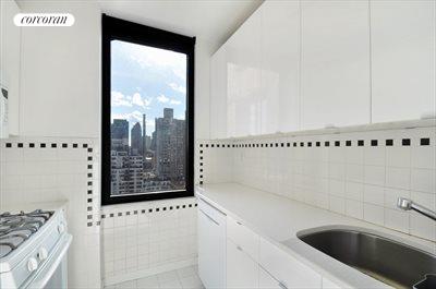 New York City Real Estate | View 52 East End Avenue, 20B | Windowed kitchen | View 4