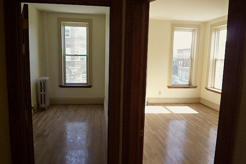 New York City Real Estate | View 823 Lexington Avenue, 2 | room 8 | View 9
