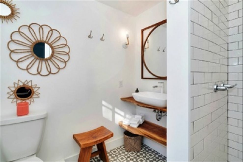 New York City Real Estate | View  | 2 full bathrooms plus half a bath | View 11