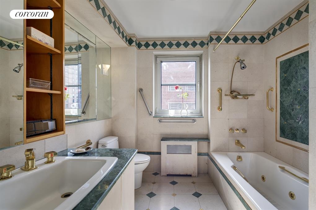 20 Sutton Place South, #20A