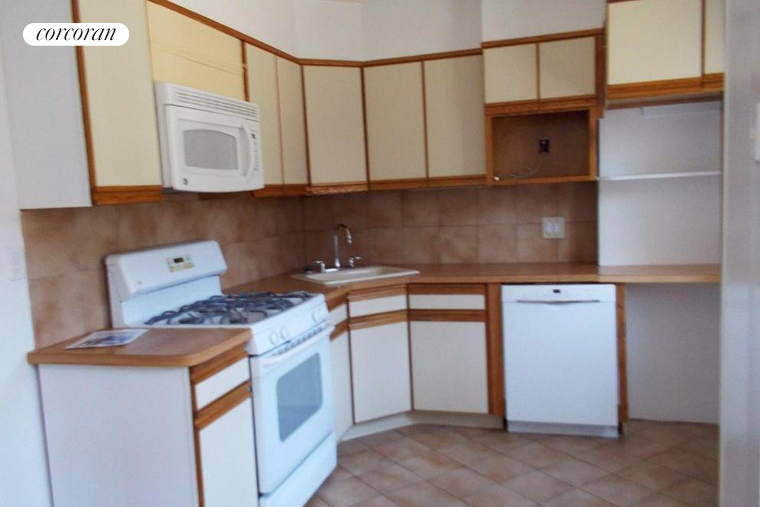 New York City Real Estate | View 179 32nd Street, 1 | 1.5 Beds, 1 Bath