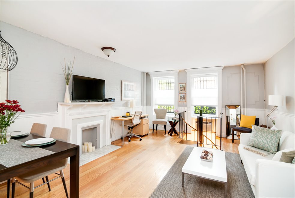 New York City Real Estate | View West 77th Street | 1 Bed, 1 Bath | View 1