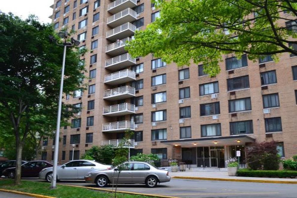 Willoughby Walk Cooperative 185 Hall Street, Brooklyn Corcoran