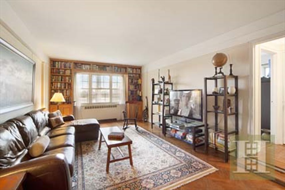 New York City Real Estate | View Cabrini Boulevard | 3 Beds, 2 Baths