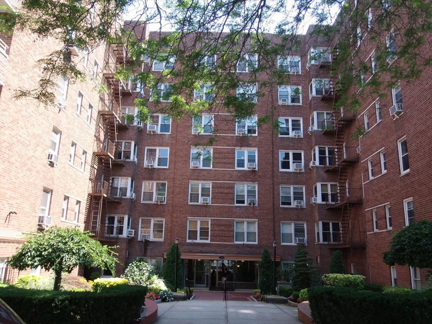 New York City Real Estate | View 9801 Shore Road, 5B | 2 Beds, 1 Bath