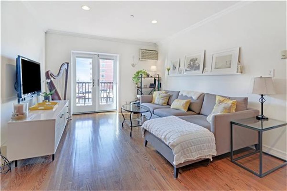 New York City Real Estate | View 6th Avenue | 1 Bed, 1 Bath | View 1