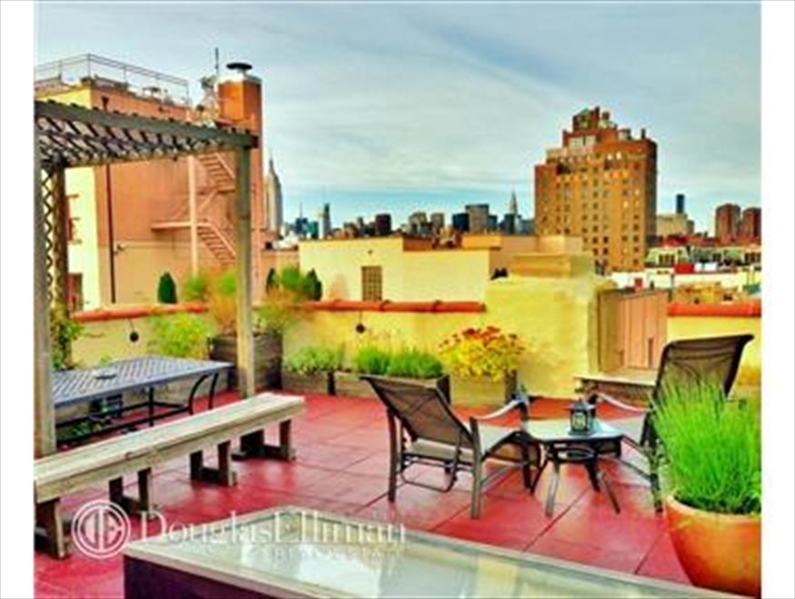 New York City Real Estate | View East 6th Street | 2 Beds, 1 Bath | View 1