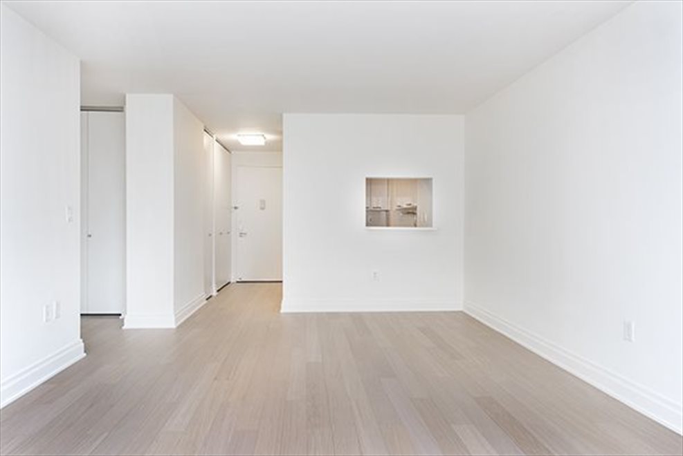 New York City Real Estate | View 240 East 86th Street, PHD | room 3 | View 4