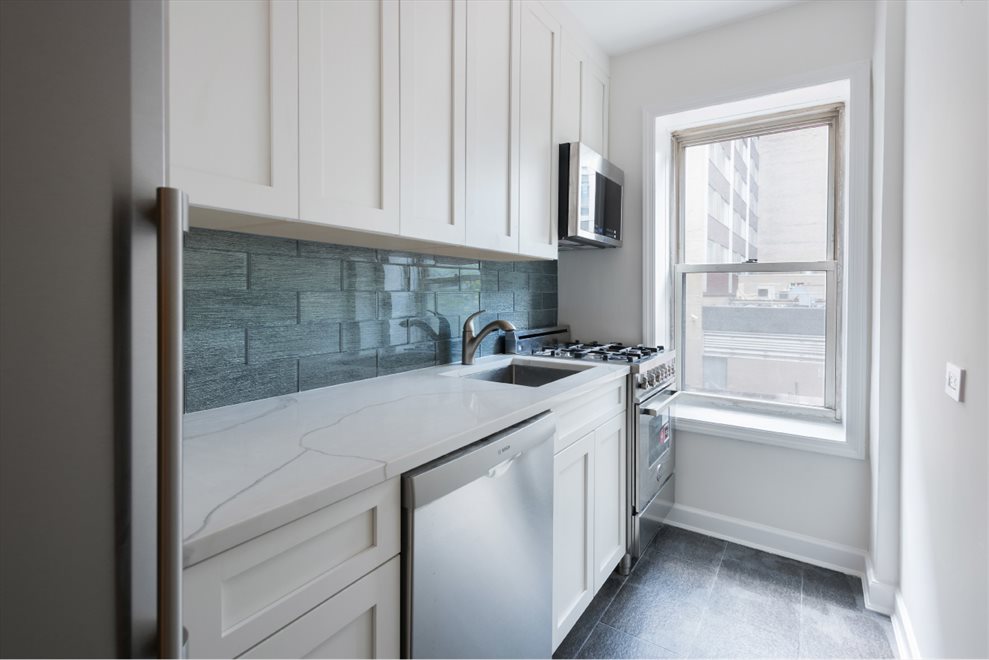 New York City Real Estate | View West 52Nd Street | 1 Bath | View 1