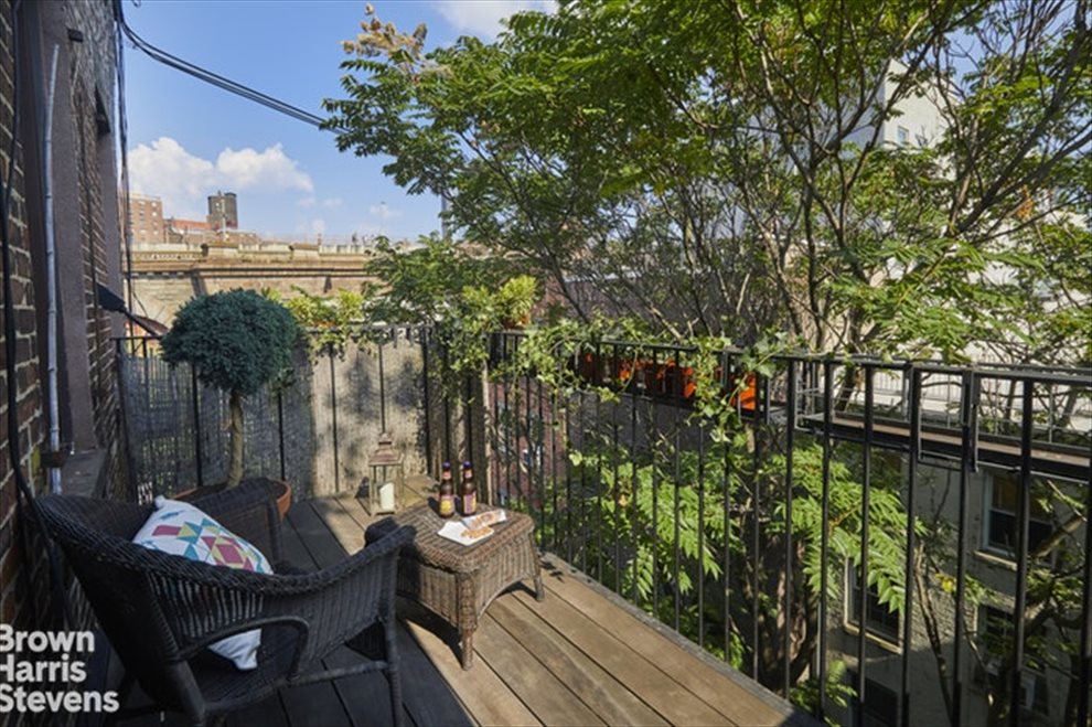 New York City Real Estate | View Pearl Street | 2 Beds, 1 Bath | View 1