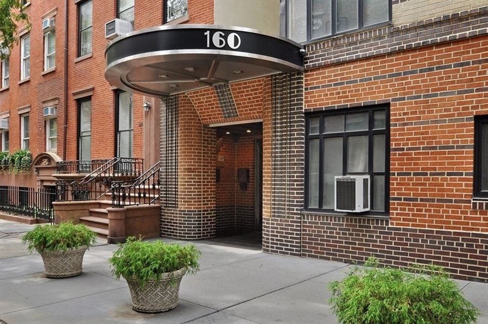 New York City Real Estate | View 160 Columbia Heights, 2D | 1 Bath | View 1